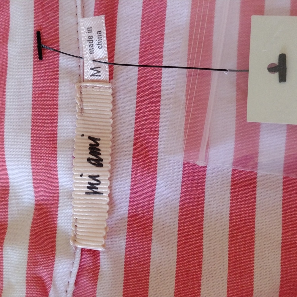 Francesca's Mi Ami Lorna Button Down Top. Size M - Picture 9 of 15
